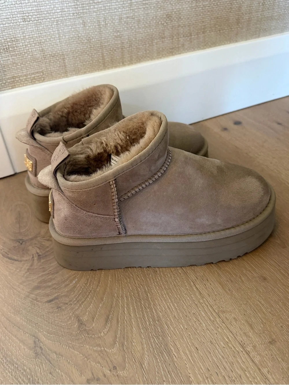 Australia Luxe Collective Women's Short Suede Platform Winter Boots in Taupe